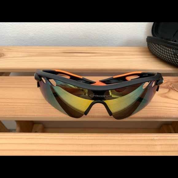Oakley Radarlock Path Sunglasses (low bridge fit) + Case & Cleaning Cloth - Picture 2 of 5